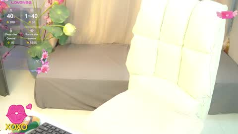 Snapshot of nhatlinhnguyen chatting on September 24, 11:06 am nhatlinhnguyen online show from September 24, 11:06 am