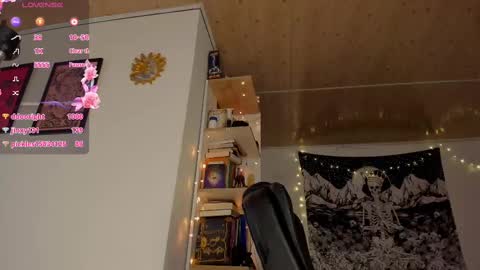 Snapshot of nia_blaze chatting on February 18, 11:30 pm Nia online show from February 18, 11:30 pm