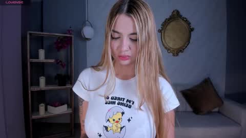 SQUIRTER DOLL    online show from September 9, 7:03 pm