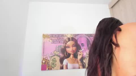  Nia  online show from November 28, 5:09 pm