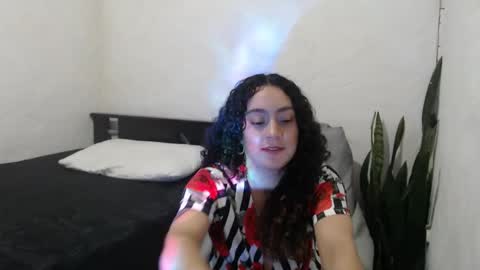Snapshot of niavelvett chatting on October 19, 11:31 pm NiaVelvett online show from October 19, 11:31 pm