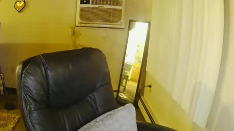 Snapshot of niccibaby chatting on October 20, 12:48 am Nicci babyyy online show from October 20, 12:48 am