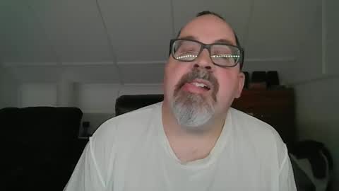 niceguy7208 online show from November 18, 6:38 am