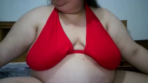Nicholle online show from May 17, 9:46 pm