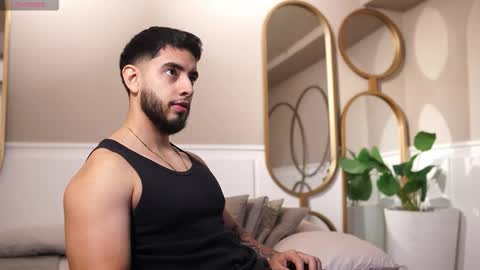 Jhohan online show from November 13, 1:47 pm