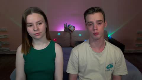 nick and molly online show from December 19, 5:08 pm