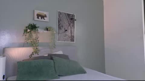 NICKI FOX  online show from November 19, 7:56 pm