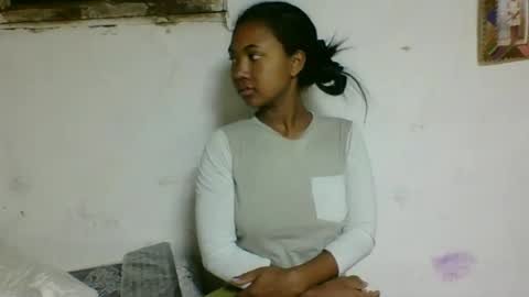 nickiqqyuu online show from June 29, 12:51 am