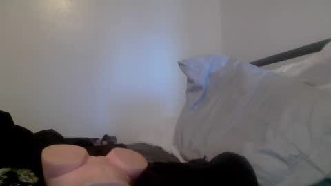 Snapshot of nickkle chatting on March 3, 5:09 pm Nickleee online show from March 3, 5:09 pm