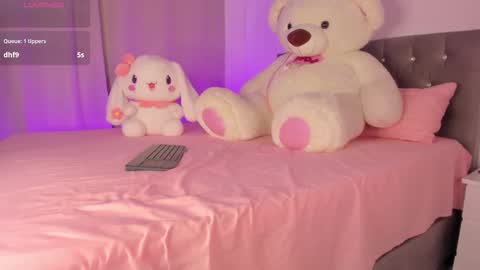 Snapshot of nicksantos_ chatting on October 7, 4:25 pm Nicolas online show from October 7, 4:25 pm