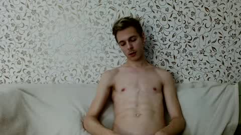 Snapshot of nicksuper8 chatting on December 1, 10:12 pm Nick online show from December 1, 10:12 pm