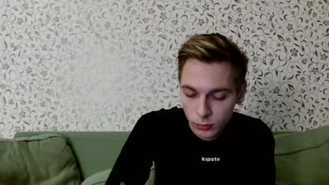 Snapshot of nicksuper8 chatting on December 7, 4:26 am Nick online show from December 7, 4:26 am