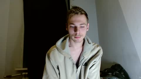 Snapshot of nicksuper8 chatting on October 1, 4:28 pm Nick online show from October 1, 4:28 pm