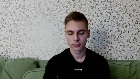 Snapshot of nicksuper8 chatting on March 1, 11:50 am Nick online show from March 1, 11:50 am