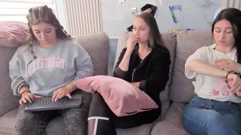 nicky_as online show from December 15, 2:02 pm