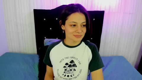 Snapshot of nicky_pop chatting on February 12, 6:51 pm nicky_pop online show from February 12, 6:51 pm