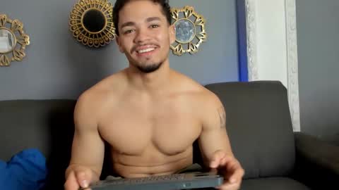 nico_blaze7 online show from November 30, 12:56 pm