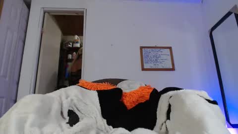 Snapshot of nico_hoot chatting on February 8, 3:10 pm sammy hoot online show from February 8, 3:10 pm