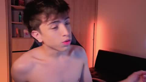 Nicolas online show from November 10, 11:07 pm