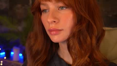 Nicol Moonn online show from December 21, 7:04 am