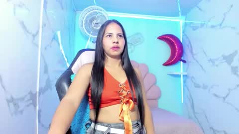nicol_ross19 online show from January 10, 12:27 am