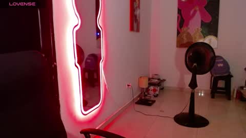 Snapshot of nicolas_torres99 chatting on January 17, 2:08 am nicolas online show from January 17, 2:08 am