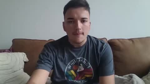 nicolasc32 online show from November 30, 7:10 pm