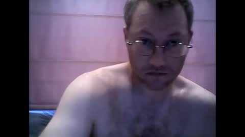 nicolaslapin87 online show from May 30, 8:13 am