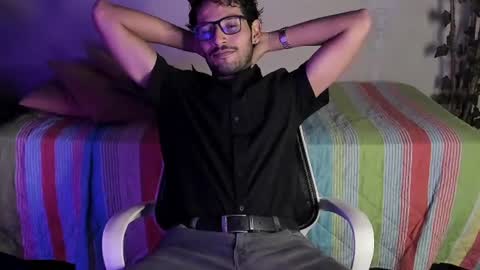 nicolasrodrii online show from July 4, 9:40 pm