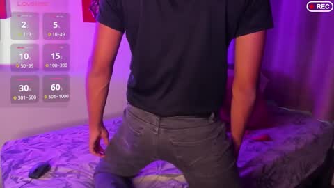 nicolasrodrii online show from January 9, 10:48 pm