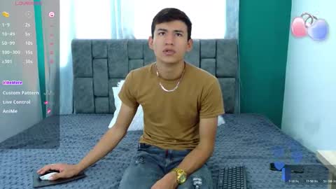 nicolastorres__ online show from January 31, 8:06 pm