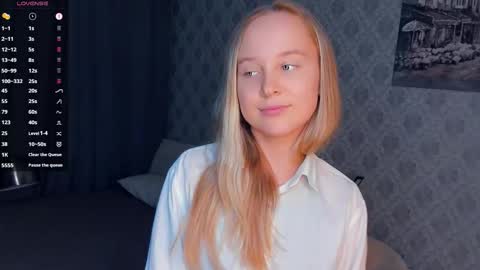 Snapshot of nicolavanderbie chatting on September 25, 6:04 pm Nicoletta online show from September 25, 6:04 pm