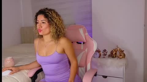 Nicol  online show from February 12, 3:59 pm