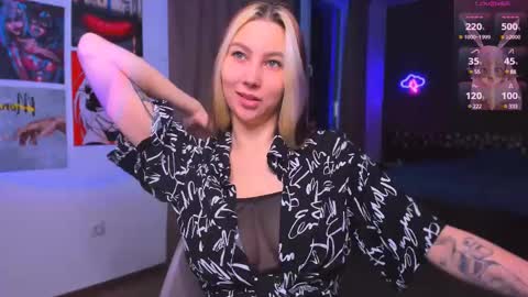 Snapshot of nicole_matt chatting on February 27, 12:36 am Nicole online show from February 27, 12:36 am