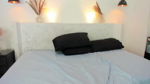 nicole_prada1 online show from July 7, 7:23 am