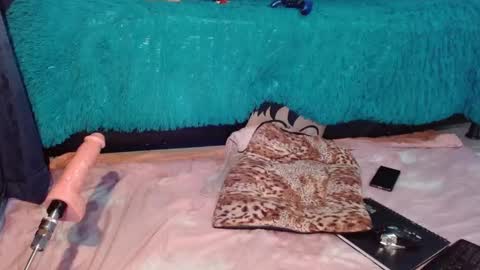  Anna Nicole  online show from January 7, 5:29 pm