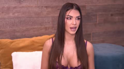 Snapshot of nicoledevin chatting on October 9, 8:09 am Nicole online show from October 9, 8:09 am