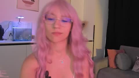 nicoleirisxxx online show from September 26, 5:04 am