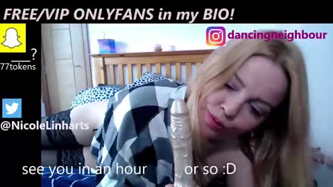 Snapshot of nicolelinharts chatting on January 27, 8:28 pm Birthday online show from January 27, 8:28 pm