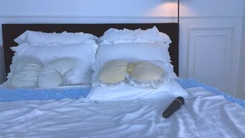 Nicole online show from March 16, 3:31 am