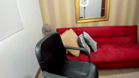 Nicolettcolin  online show from April 11, 6:23 pm