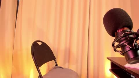 Nicol  online show from February 8, 4:57 pm