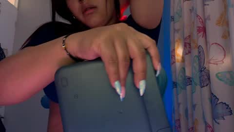 Nicolle Miley online show from March 23, 5:40 pm