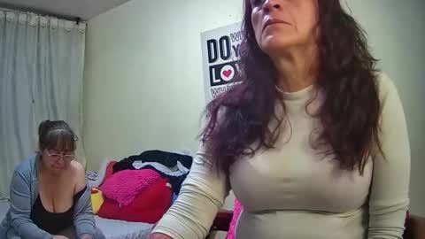 nicoltatiana_ online show from November 15, 12:45 am