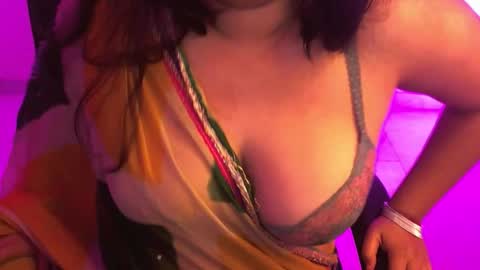 nightqueen107446 online show from November 18, 5:21 am