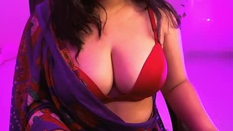 Snapshot of nightqueen107446 chatting on March 10, 8:06 am nightqueen107446 online show from March 10, 8:06 am