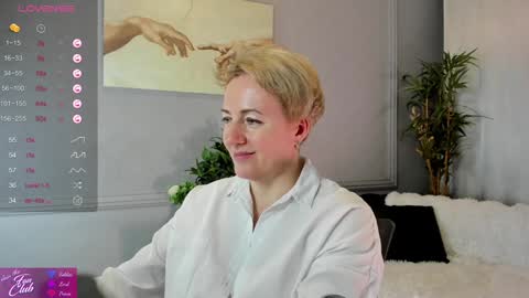 Snapshot of nika_smit chatting on January 26, 8:14 am Nika online show from January 26, 8:14 am