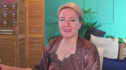 Snapshot of nika_smit chatting on September 14, 9:22 am Nika online show from September 14, 9:22 am