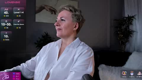 Snapshot of nika_smit chatting on February 23, 11:55 am Nika online show from February 23, 11:55 am