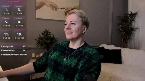Snapshot of nika_smit chatting on March 2, 8:16 am Nika online show from March 2, 8:16 am